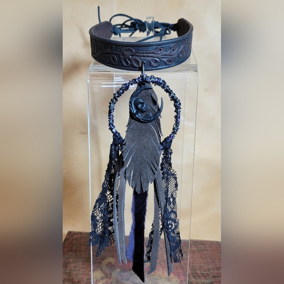 Bohemian Native Gothic Vibe Tooled Leather Choker Necklace Upcycled - Picture 11 of 11